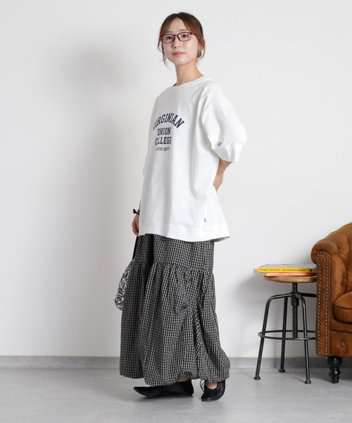 DISCUS ATHLETIC(ディスカス アスレチック)の「【DISCUS ATHLETIC】VIRGINIANカレッジロゴ/ルーズシルエット ショートスリーブTee(Tシャツ/カットソー・レディース・ブラック/オフホワイト/ブラウン・M)」の5枚目の写真