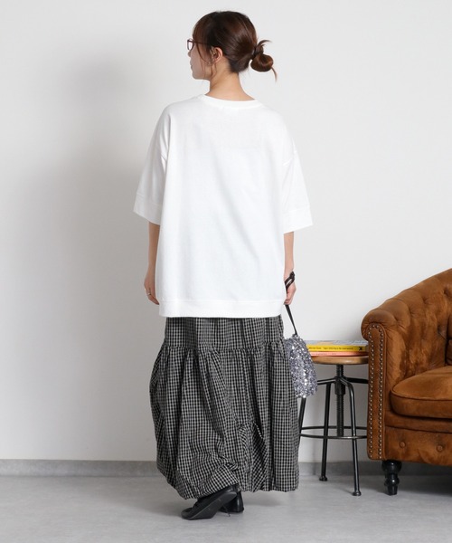 DISCUS ATHLETIC(ディスカス アスレチック)の「【DISCUS ATHLETIC】VIRGINIANカレッジロゴ/ルーズシルエット ショートスリーブTee(Tシャツ/カットソー・レディース・ブラック/オフホワイト/ブラウン・M)」の6枚目の写真