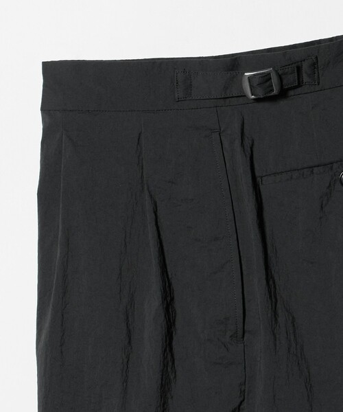 UNITED ARROWS(ユナイテッドアローズ)の「ワッシャーナイロン 2プリーツ サイドアジャスター ショーツ 撥水 ヨコストレッチ(その他パンツ・メンズ・ブラック/オリーブ/ライラック・S/L/XL/M)」の15枚目の写真