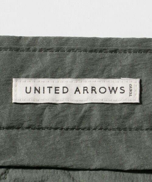 UNITED ARROWS(ユナイテッドアローズ)の「ワッシャーナイロン 2プリーツ サイドアジャスター ショーツ 撥水 ヨコストレッチ(その他パンツ・メンズ・ブラック/オリーブ/ライラック・S/L/XL/M)」の12枚目の写真