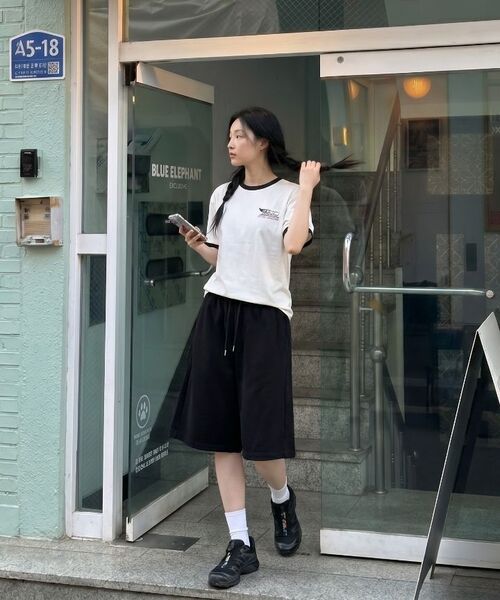 BASIC LABEL（ベーシックラベル）の「Rareub Side Pintuck Wide Bermuda Shorts Pants 3 Color [BLST_4501]（その他パンツ・レディース・グレー/ブラック/オフホワイト・SMALL/MEDIUM/LARGE）」の8枚目の写真