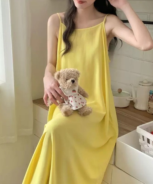 NANEA(ナネア)の「カップなし Aライン キャミソール マキシワンピース(ワンピース・レディース・グリーン/ブラック/イエロー/ブルー・フリー)」の2枚目の写真