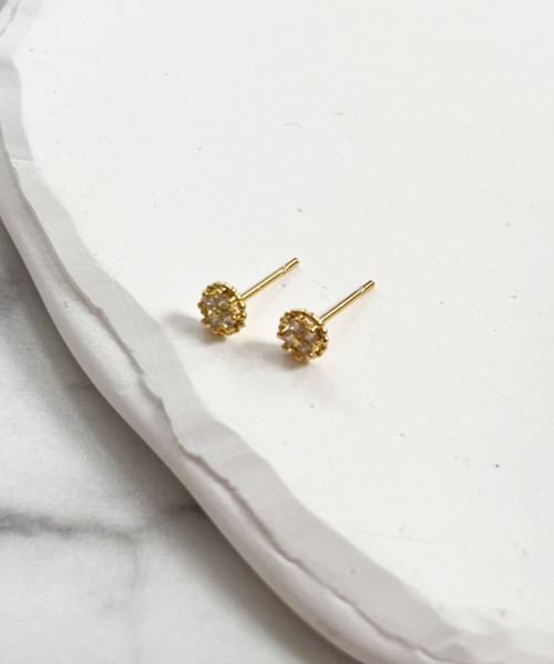 yu-ka(ユーカ)の「YU-KA:ミニデザインスタッドピアス Mini design stud earrings(ピアス(両耳用)・レディース・ゴールド/シルバー・FREE)」の5枚目の写真