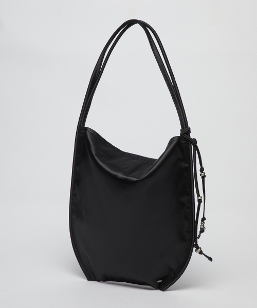 Archivepke（アーカイブエプク）の「[Archivepke x Ribbonbit] Wave bag(Black)（ショルダーバッグ・レディース・その他・OS）」の2枚目の写真