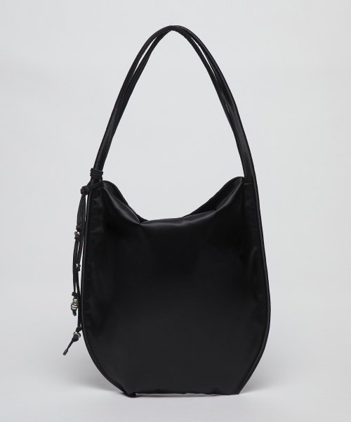 Archivepke（アーカイブエプク）の「[Archivepke x Ribbonbit] Wave bag(Black)（ショルダーバッグ・レディース・その他・OS）」の3枚目の写真