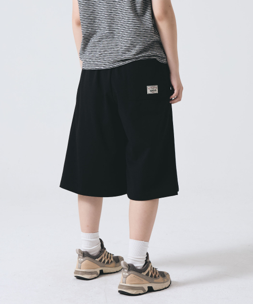 Pendulum(ペンデュラム)の「エッセンシャル 7部 サイドスナップ スウェット バミューダパンツ LR2PU419_2color(その他パンツ・メンズ・ブラック/ヘザーグレー・28/30/32)」の5枚目の写真