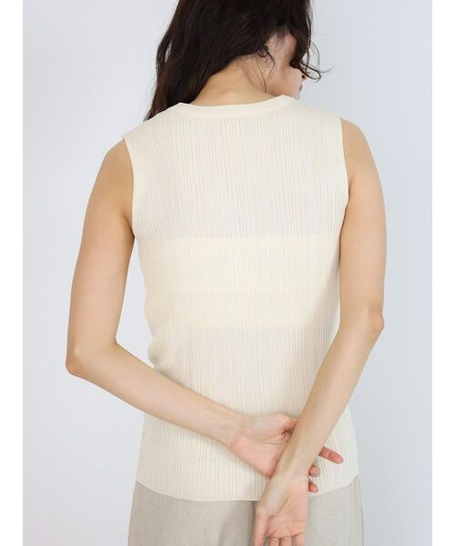 FIKA.(フィーカ)の「Rib sleeveless knit tank(ニット/セーター・レディース・イエロー系その他4/ベージュ/ダークブラウン/アイボリー・MEDIUM)」の7枚目の写真