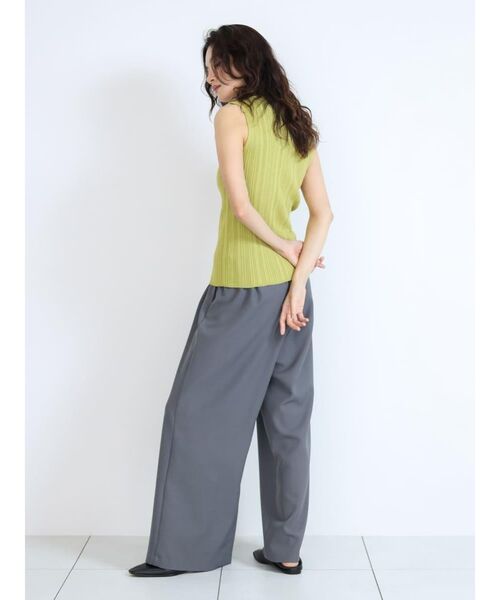FIKA.(フィーカ)の「Rib sleeveless knit tank(ニット/セーター・レディース・イエロー系その他4/ベージュ/ダークブラウン/アイボリー・MEDIUM)」の14枚目の写真