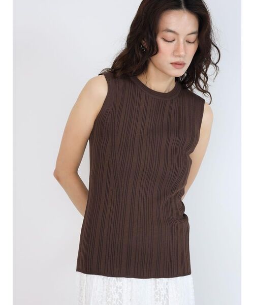 FIKA.(フィーカ)の「Rib sleeveless knit tank(ニット/セーター・レディース・イエロー系その他4/ベージュ/ダークブラウン/アイボリー・MEDIUM)」の19枚目の写真