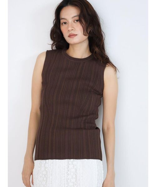 FIKA.(フィーカ)の「Rib sleeveless knit tank(ニット/セーター・レディース・イエロー系その他4/ベージュ/ダークブラウン/アイボリー・MEDIUM)」の2枚目の写真