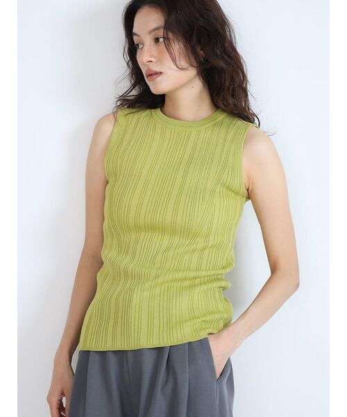 FIKA.(フィーカ)の「Rib sleeveless knit tank(ニット/セーター・レディース・イエロー系その他4/ベージュ/ダークブラウン/アイボリー・MEDIUM)」の4枚目の写真