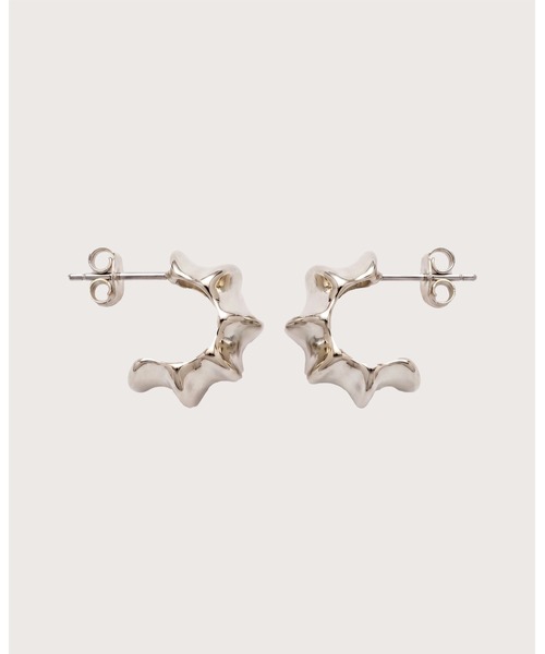 kiehtova（キエトヴァ）の「【kiehtova】WAVE HOOP PIERCE/ウェーブ フープ ピアス　ゴールド シルバー（ピアス（両耳用）・レディース・シルバー/ゴールド・FREE）」の5枚目の写真
