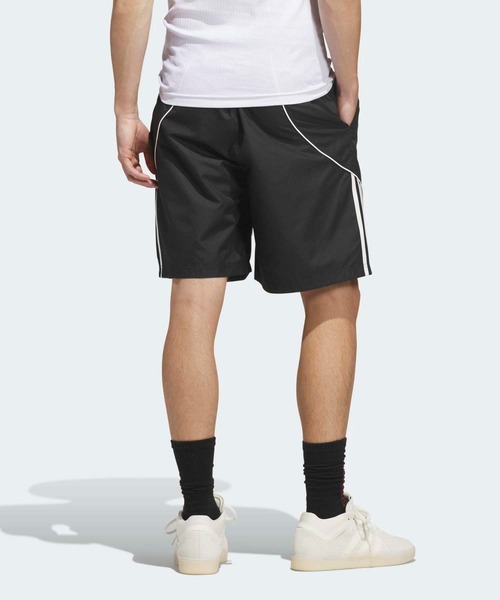 adidas(アディダス)の「スケートボーディング オフサイド ウォーター ショーツ / ハーフパンツ / アディダスオリジナルス adidas Originals(その他パンツ・メンズ・ブラック・LARGE/MEDIUM/SMALL/X-SMALL/XX-LARGE/3XL/X-LARGE)」の4枚目の写真