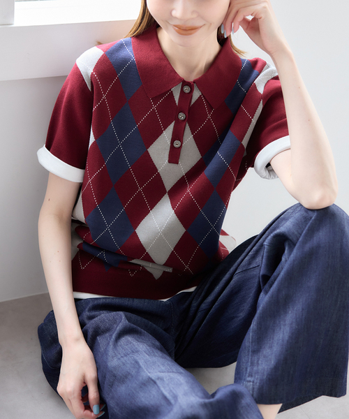 U by SPICK&SPAN（ユーバイスピックアンドスパン）の「衿つきハーフスリーブニット（ニット/セーター・レディース・ボルドー/ブラック・FREE）」の2枚目の写真