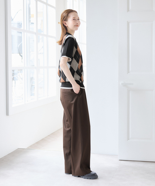 U by SPICK&SPAN（ユーバイスピックアンドスパン）の「衿つきハーフスリーブニット（ニット/セーター・レディース・ボルドー/ブラック・FREE）」の4枚目の写真