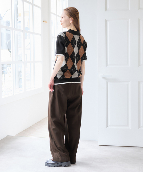 U by SPICK&SPAN（ユーバイスピックアンドスパン）の「衿つきハーフスリーブニット（ニット/セーター・レディース・ボルドー/ブラック・FREE）」の6枚目の写真