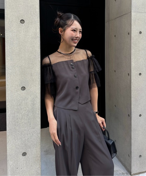 LE'RURE(リルアー)の「Tiered frill sleeve set up pants(パンツドレス・レディース・ベージュ/ブラウン・TALL/MEDIUM)」の4枚目の写真