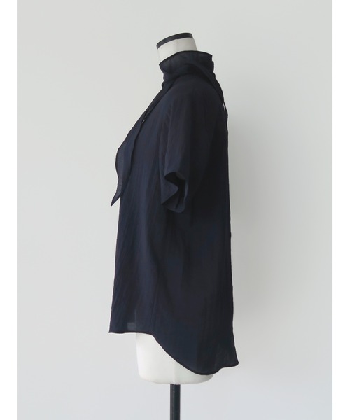 NOWNS(ナウンス)の「Emma | Half tie blouse(シャツ/ブラウス・レディース・ネイビー・FREE)」の17枚目の写真