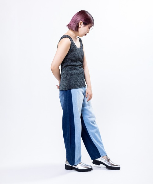 OSMOSIS(オズモーシス)の「バレルレッグデニムパンツ(デニムパンツ・レディース・ブラックミックス/ブルー/ブルー系その他/MIX・2/1)」の10枚目の写真