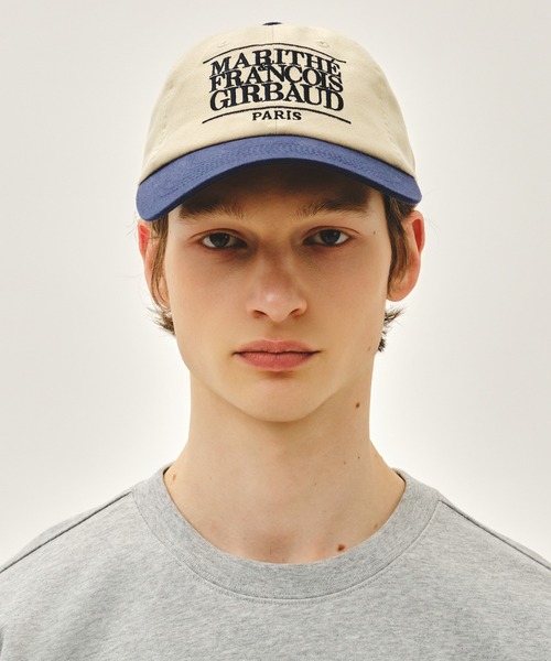 MARITHE + FRANCOIS GIRBAUD(マリテフランソワジルボー)の「CLASSIC LOGO 6PANEL COLOR BLOCK CAP(キャップ・レディース・アイボリー/ネイビー・フリー)」の2枚目の写真