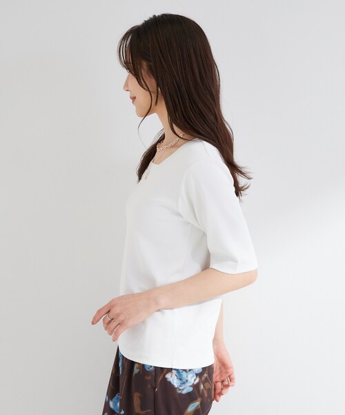 SHOO・LA・RUE(シューラルー)の「【ひんやり/前後2WAY/S-LL】着回しやすい 5分袖テレコトップス(Tシャツ/カットソー・レディース・レッド系/ブラウン系その他/ブラック/ホワイト・01/04/03/02)」の6枚目の写真
