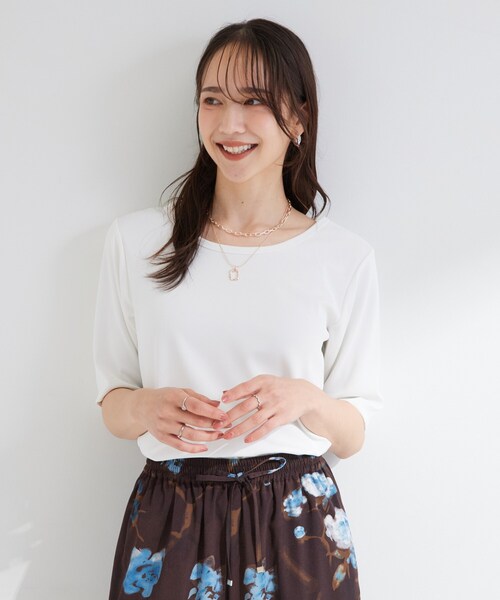 SHOO・LA・RUE(シューラルー)の「【ひんやり/前後2WAY/S-LL】着回しやすい 5分袖テレコトップス(Tシャツ/カットソー・レディース・レッド系/ブラウン系その他/ブラック/ホワイト・01/04/03/02)」の7枚目の写真