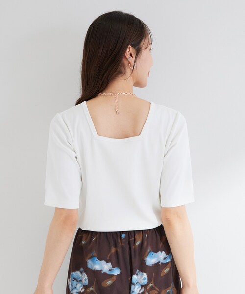 SHOO・LA・RUE(シューラルー)の「【ひんやり/前後2WAY/S-LL】着回しやすい 5分袖テレコトップス(Tシャツ/カットソー・レディース・レッド系/ブラウン系その他/ブラック/ホワイト・01/04/03/02)」の8枚目の写真