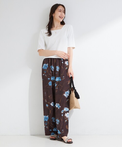 SHOO・LA・RUE(シューラルー)の「【ひんやり/前後2WAY/S-LL】着回しやすい 5分袖テレコトップス(Tシャツ/カットソー・レディース・レッド系/ブラウン系その他/ブラック/ホワイト・01/04/03/02)」の9枚目の写真