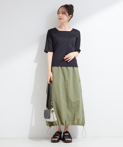 SHOO・LA・RUE(シューラルー)の「【ひんやり/前後2WAY/S-LL】着回しやすい 5分袖テレコトップス(Tシャツ/カットソー・レディース・レッド系/ブラウン系その他/ブラック/ホワイト・01/04/03/02)」の16枚目の写真