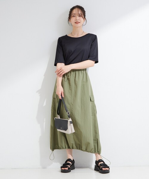 SHOO・LA・RUE(シューラルー)の「【ひんやり/前後2WAY/S-LL】着回しやすい 5分袖テレコトップス(Tシャツ/カットソー・レディース・レッド系/ブラウン系その他/ブラック/ホワイト・01/04/03/02)」の17枚目の写真