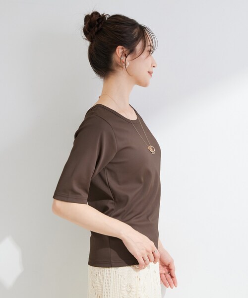 SHOO・LA・RUE(シューラルー)の「【ひんやり/前後2WAY/S-LL】着回しやすい 5分袖テレコトップス(Tシャツ/カットソー・レディース・レッド系/ブラウン系その他/ブラック/ホワイト・01/04/03/02)」の20枚目の写真
