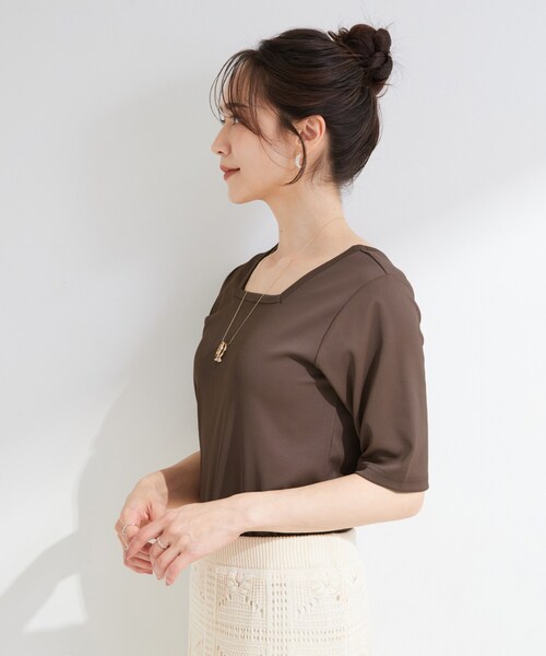 SHOO・LA・RUE(シューラルー)の「【ひんやり/前後2WAY/S-LL】着回しやすい 5分袖テレコトップス(Tシャツ/カットソー・レディース・レッド系/ブラウン系その他/ブラック/ホワイト・01/04/03/02)」の22枚目の写真