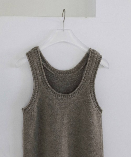 anuke(アンヌーク)の「anuke Knit Long Tanktop ニットロングタンクトップ/62620507(タンクトップ・レディース・チャコールグレー/グレイッシュベージュ・ONE SIZE)」の14枚目の写真