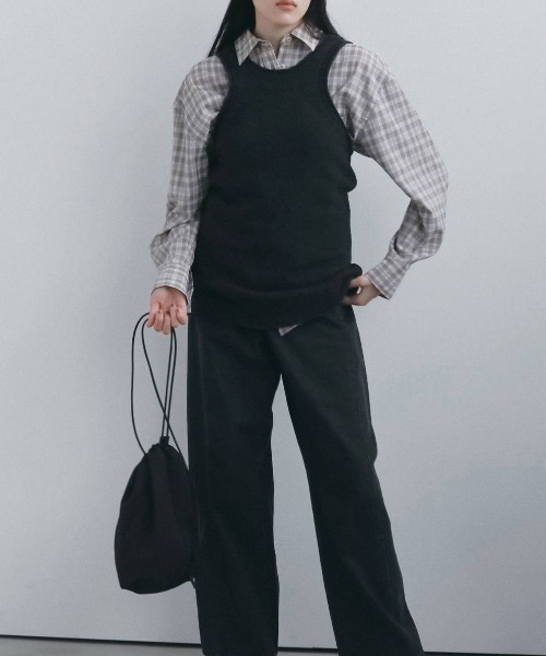 anuke(アンヌーク)の「anuke Knit Long Tanktop ニットロングタンクトップ/62620507(タンクトップ・レディース・チャコールグレー/グレイッシュベージュ・ONE SIZE)」の4枚目の写真