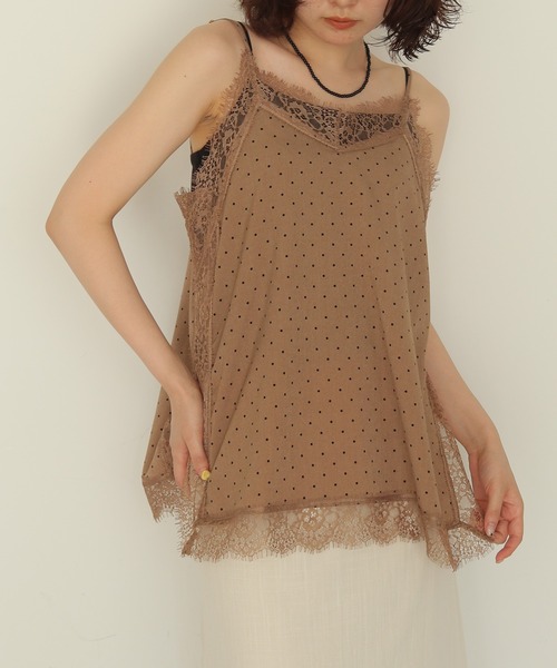 cheriella(シェリエラ)の「【cheriella】ドットプリントレースキャミソール DOT PRINT LACE CAMISOLE(キャミソール・レディース・ベージュ/ブラック・FREE)」の14枚目の写真