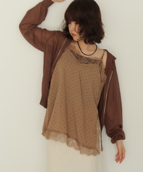 cheriella(シェリエラ)の「【cheriella】ドットプリントレースキャミソール DOT PRINT LACE CAMISOLE(キャミソール・レディース・ベージュ/ブラック・FREE)」の16枚目の写真