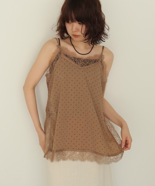 cheriella(シェリエラ)の「【cheriella】ドットプリントレースキャミソール DOT PRINT LACE CAMISOLE(キャミソール・レディース・ベージュ/ブラック・FREE)」の10枚目の写真