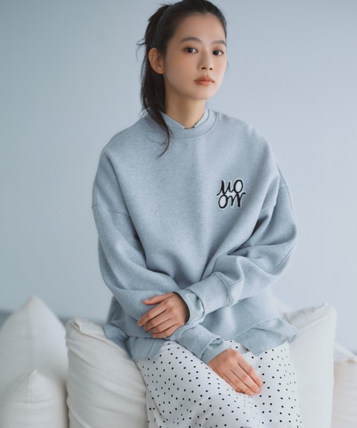 Mila Owen(ミラオーウェン)の「【WEB限定】Mロゴビッグトレーナー・スウェット(スウェット・レディース・ダークネイビー/ライトピンク/グレー/ホワイト・F)」の2枚目の写真