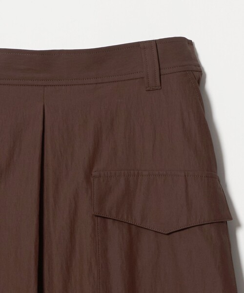 UNITED ARROWS(ユナイテッドアローズ)の「ポケット コクーン シルエット スカート(スカート・レディース・ダークブラウン/ネイビー/オフホワイト・36/38)」の13枚目の写真