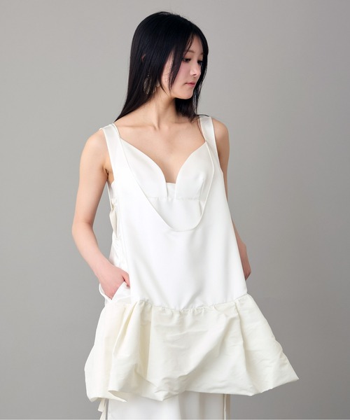Ranerrh（ラネリ）の「レイヤードサテンチュニック【結婚式・二次会・パーティー】【入卒園・入卒式】【オケージョン・セレモニー】【ウエディング・ブラックウエディング】（チュニック・レディース・ブラック・38）」の7枚目の写真