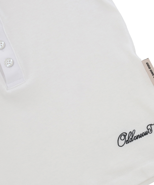 oddoneout(オッドワンアウト)の「MONO BUTTON SLEEVELESS TOP WHITE(Tシャツ/カットソー・レディース・その他・FREE)」の3枚目の写真