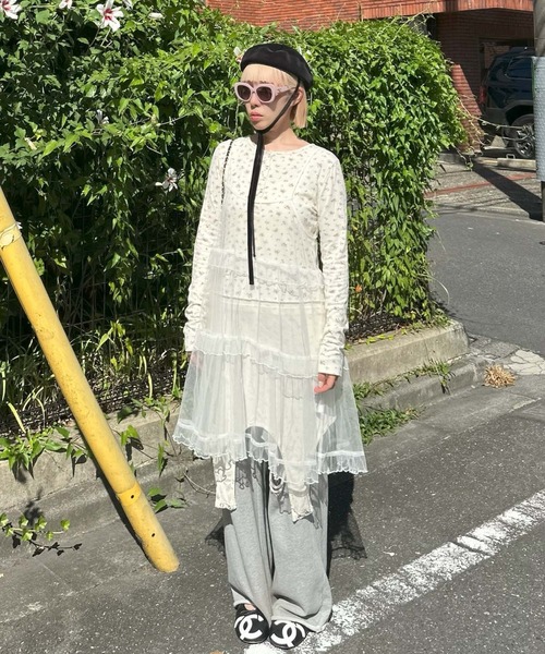 Alley Tokyo(アリートーキョー)の「ロンパース風花柄マルチウェイトップス(その他トップス・レディース・グレー/オートミール・FREE)」の18枚目の写真