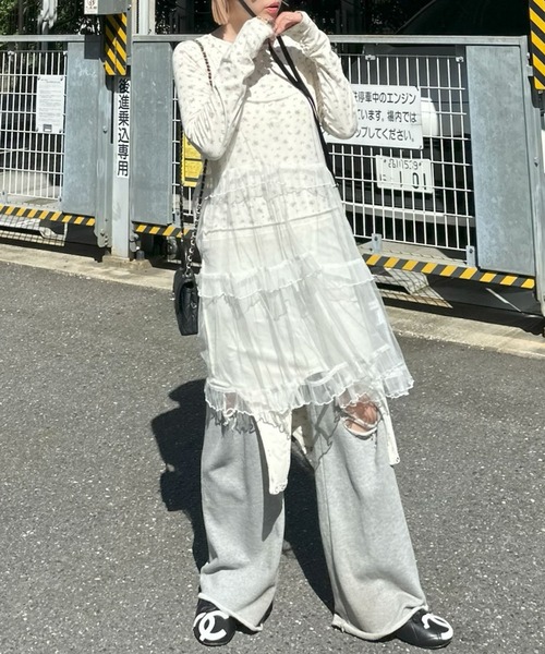 Alley Tokyo(アリートーキョー)の「ロンパース風花柄マルチウェイトップス(その他トップス・レディース・グレー/オートミール・FREE)」の3枚目の写真
