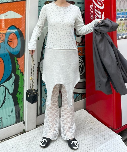 Alley Tokyo(アリートーキョー)の「ロンパース風花柄マルチウェイトップス(その他トップス・レディース・グレー/オートミール・FREE)」の5枚目の写真