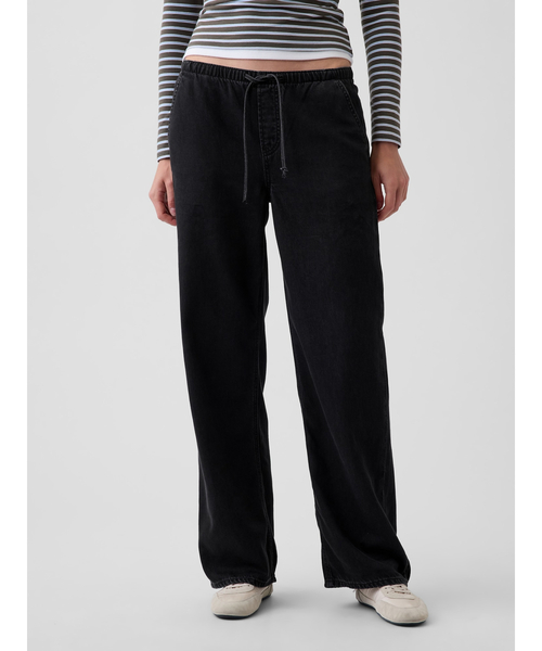 GAP(ギャップ)の「ローライズ ウルトラソフトイージーウエスト '90s ルーズフィット デニム(デニムパンツ・レディース・ブラック・XS/S/M/L/XXS)」の4枚目の写真