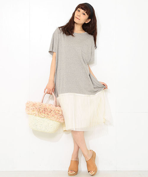 CAROLINA GLASER(カロリナ グレイサー)の「CAROLINA GLASER / カット チュールプリーツ ワンピース(ワンピース・レディース・ブラック系その他/グレー系その他・ONE SIZE)」の1枚目の写真