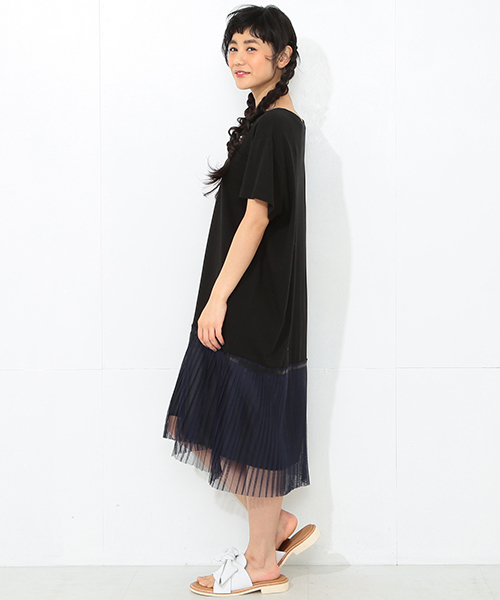 CAROLINA GLASER(カロリナ グレイサー)の「CAROLINA GLASER / カット チュールプリーツ ワンピース(ワンピース・レディース・ブラック系その他/グレー系その他・ONE SIZE)」の4枚目の写真