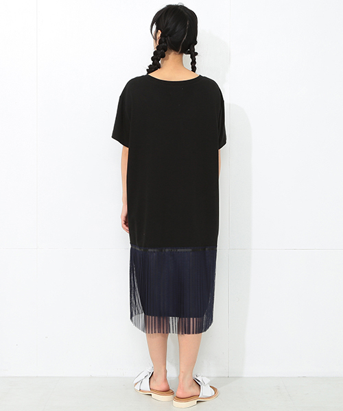 CAROLINA GLASER(カロリナ グレイサー)の「CAROLINA GLASER / カット チュールプリーツ ワンピース(ワンピース・レディース・ブラック系その他/グレー系その他・ONE SIZE)」の5枚目の写真