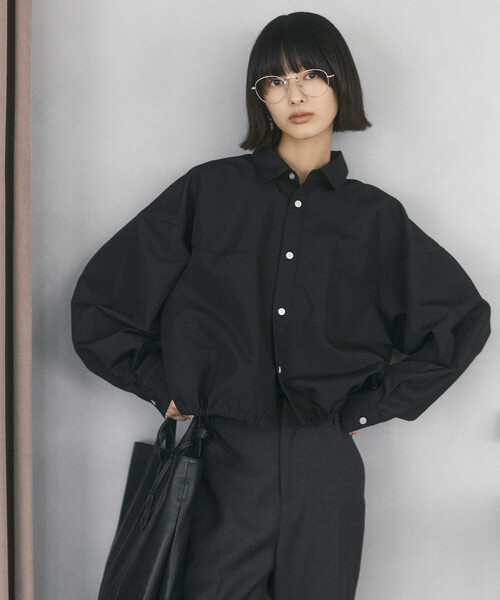Firsthand（ファーストハンド）の「Firsthand/ファーストハンド ヘムコード 切り替え ロングスリーブ ショートレングス シャツ【限定展開】（シャツ/ブラウス・レディース・ホワイト/ネイビー/ベージュ/ブラック・FREE）」の3枚目の写真