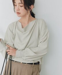 ドレープネックブラウス